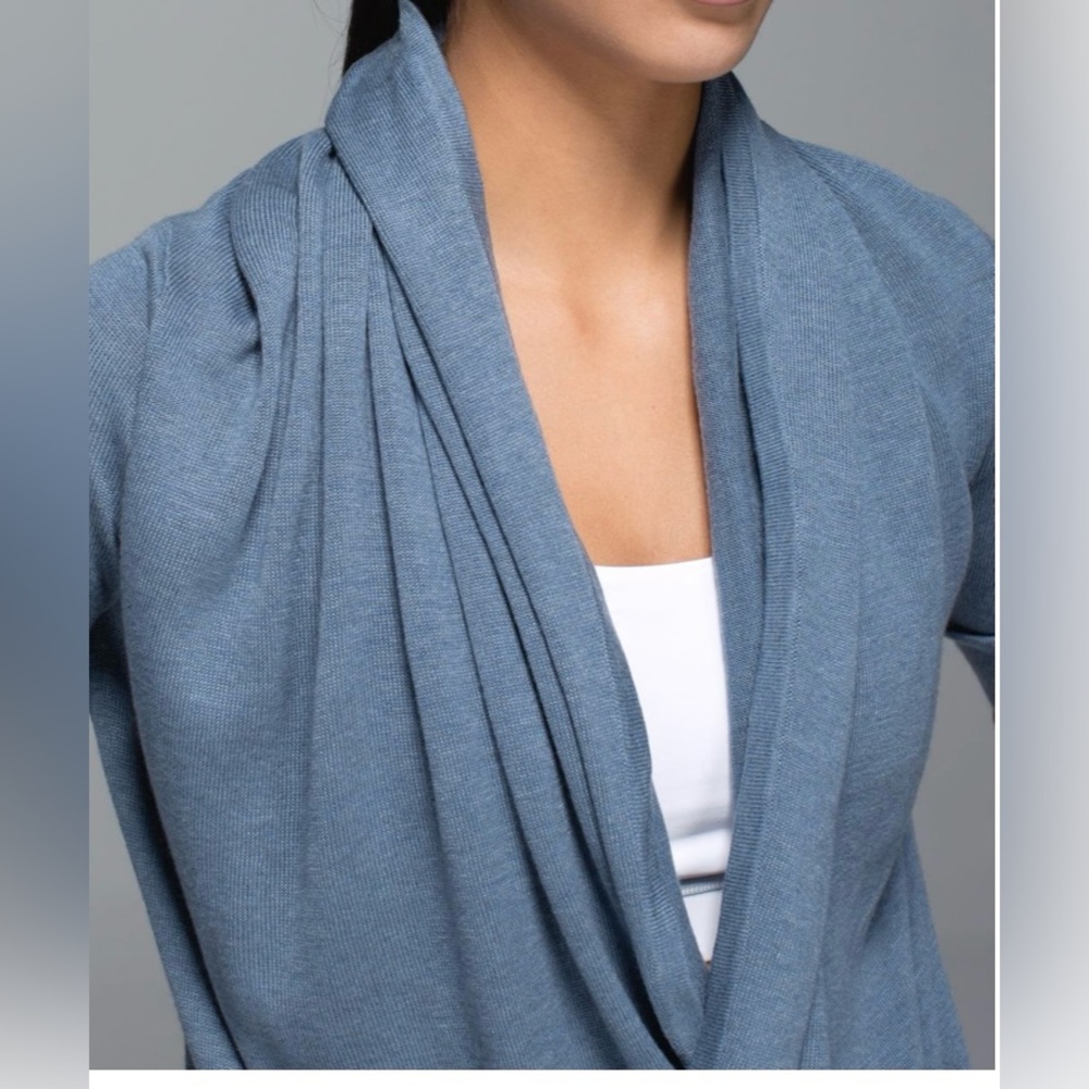 Lululemon Iconic Wrap. - Picture 5 of 16